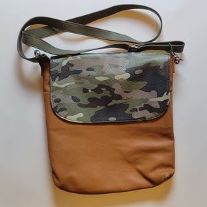 Studio Thirty-One Jewell Purse in Caramel Charm Pebble with 2 Flaps